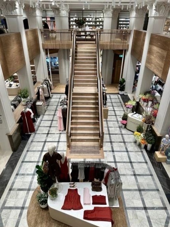 Country Road, Brisbane. A banking hall becomes a fashion store: September 2025